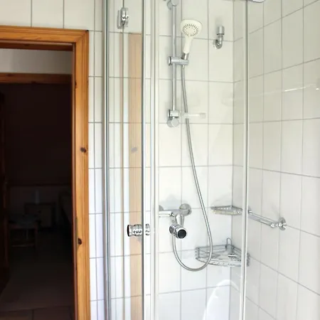 Haus Deichschaf بيت للعطل